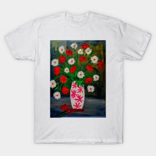 Poppies and daisy's in a white vase with pink stars T-Shirt